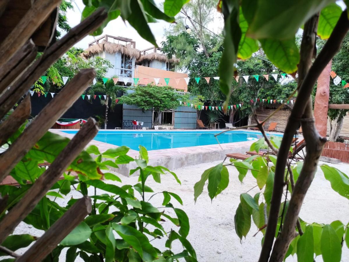 The All Inclusive Hostel - Food, Drinks And Transportation To The Beach And Cenotes Tulum Ngoại thất bức ảnh