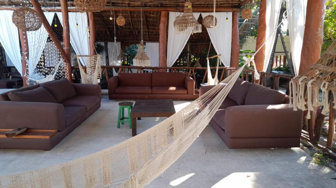 The All Inclusive Hostel - Food, Drinks And Transportation To The Beach And Cenotes Tulum Ngoại thất bức ảnh