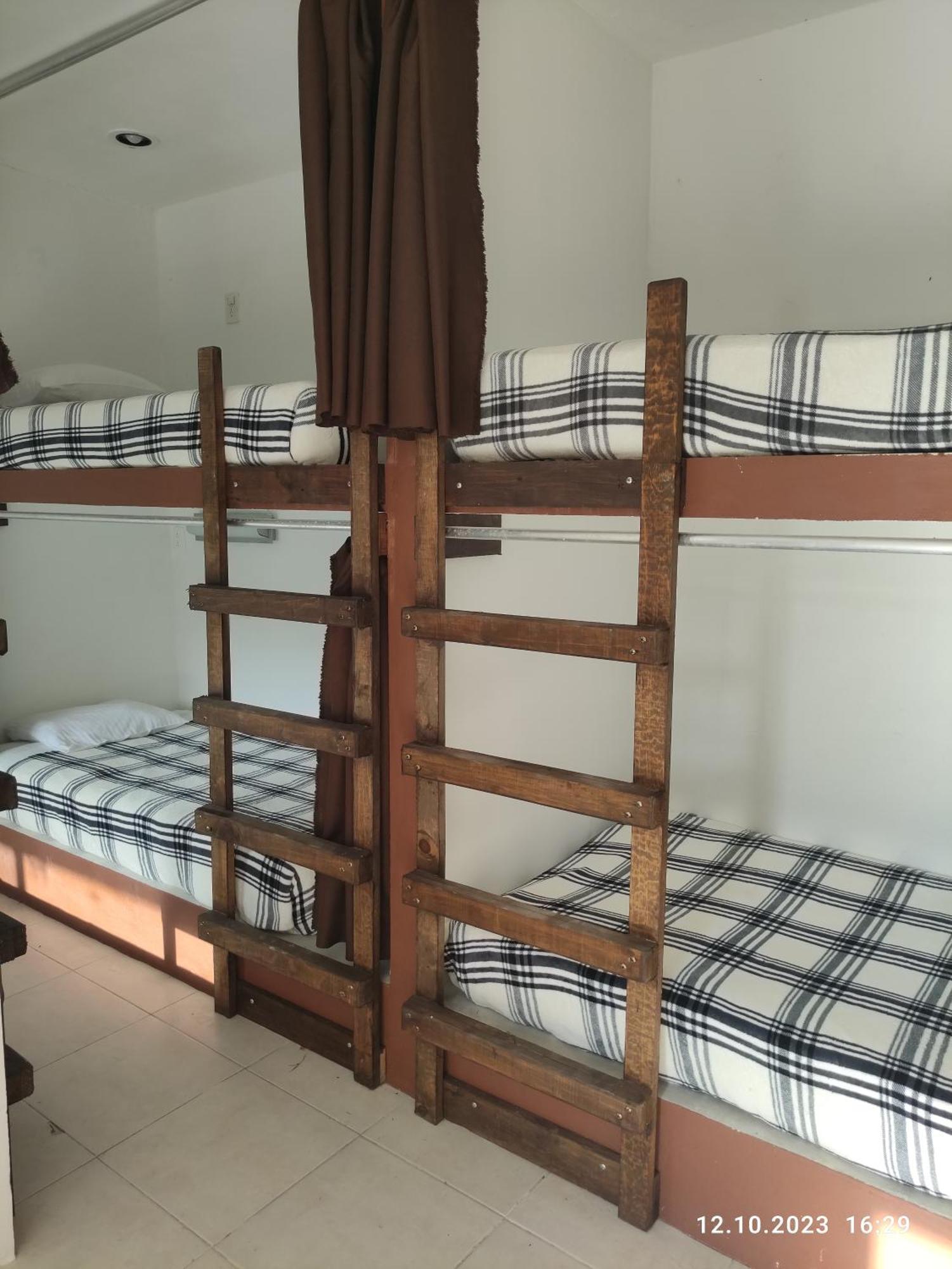 The All Inclusive Hostel - Food, Drinks And Transportation To The Beach And Cenotes Tulum Phòng bức ảnh