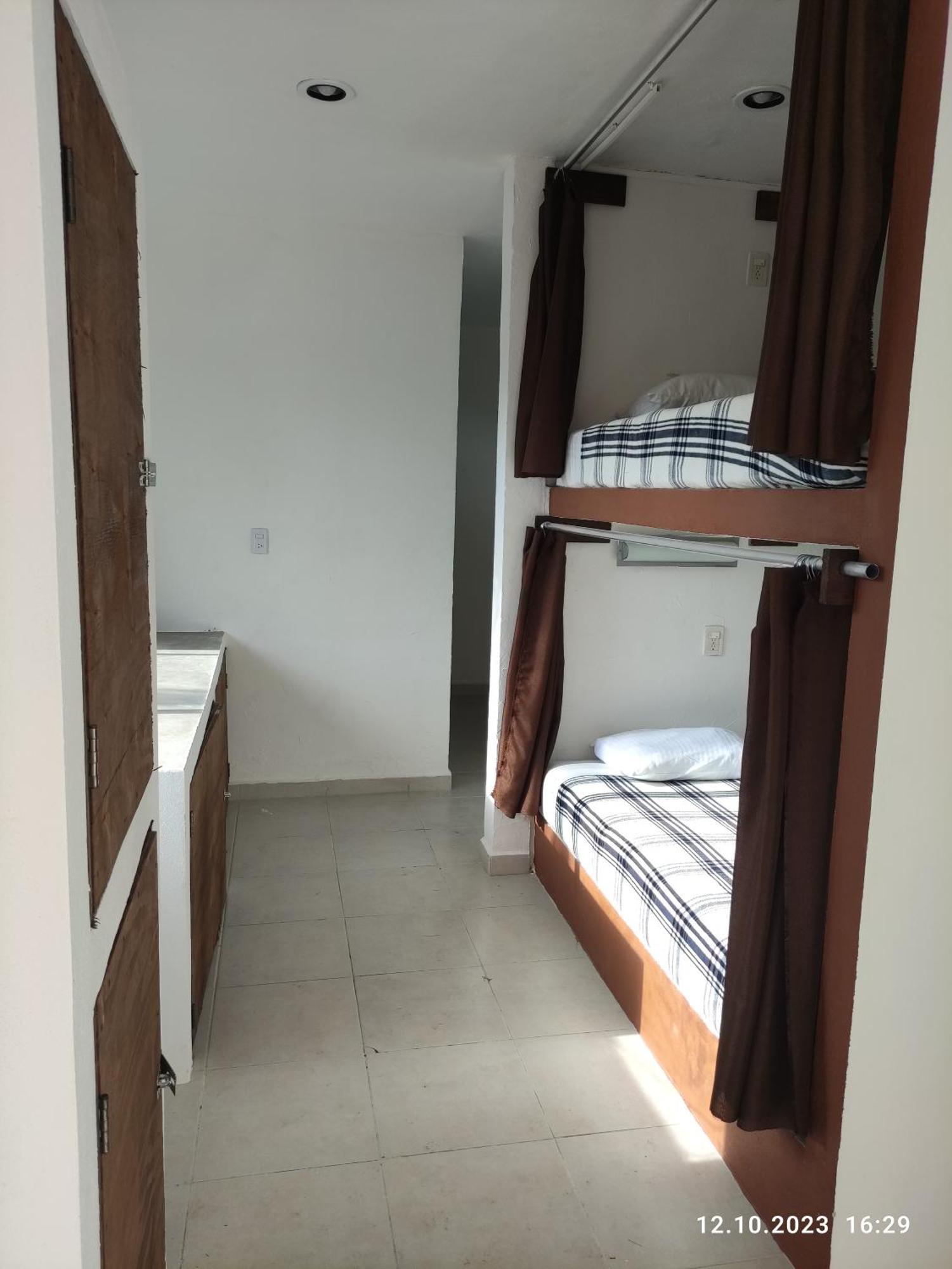 The All Inclusive Hostel - Food, Drinks And Transportation To The Beach And Cenotes Tulum Phòng bức ảnh