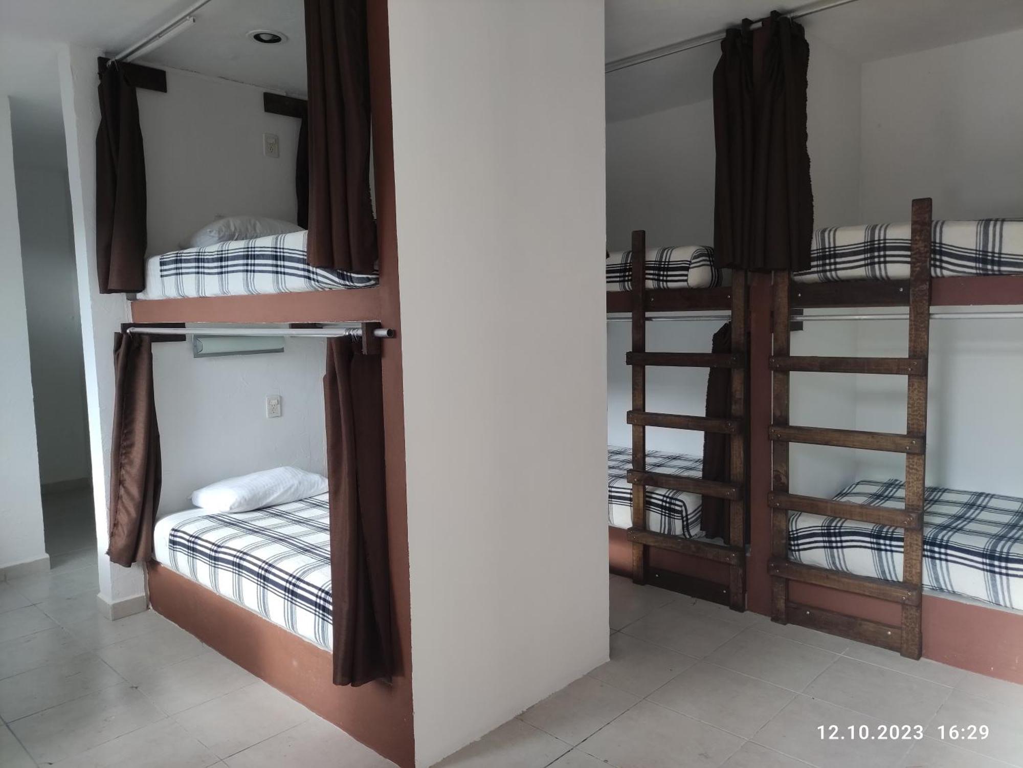 The All Inclusive Hostel - Food, Drinks And Transportation To The Beach And Cenotes Tulum Phòng bức ảnh