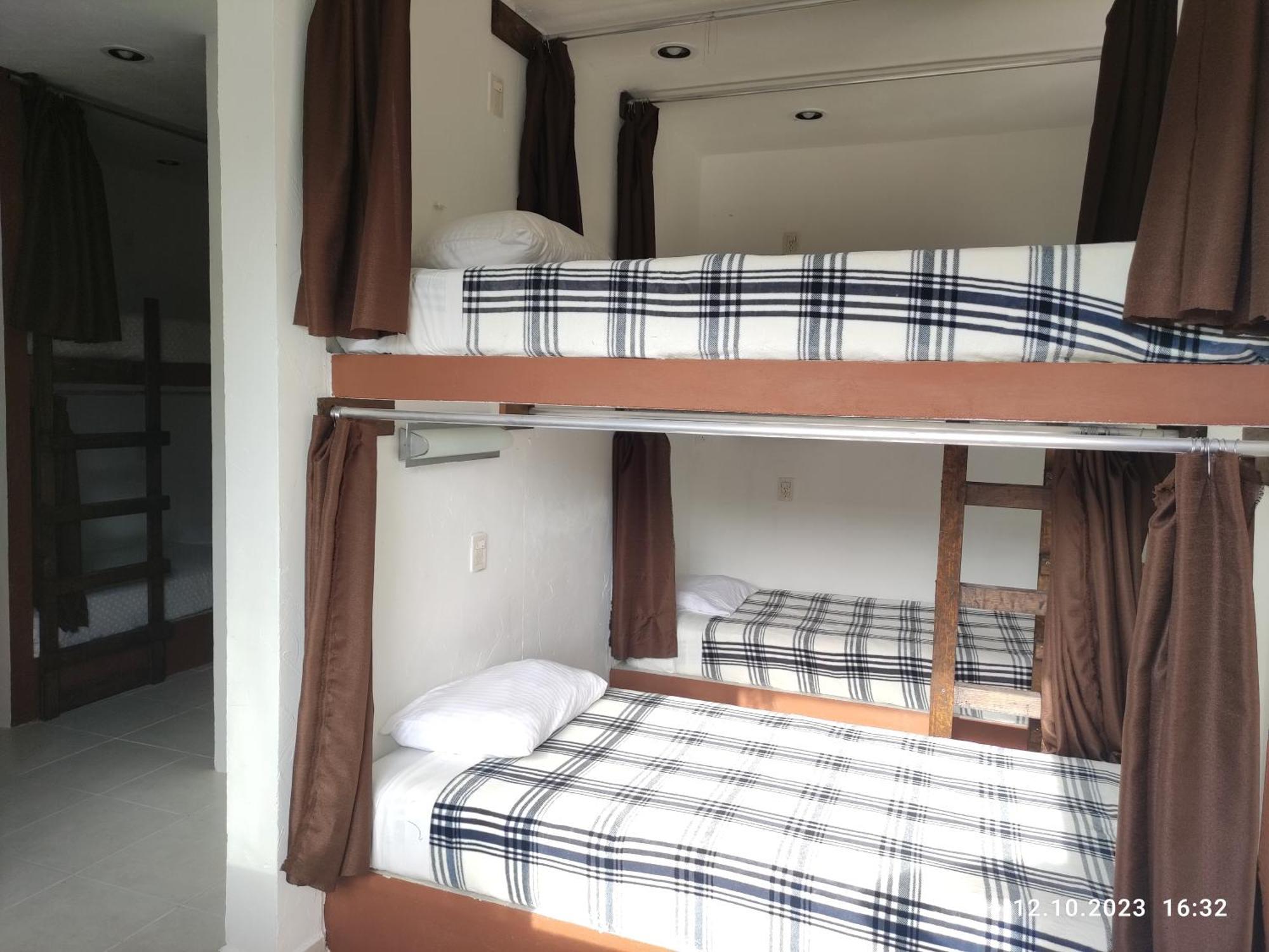The All Inclusive Hostel - Food, Drinks And Transportation To The Beach And Cenotes Tulum Phòng bức ảnh