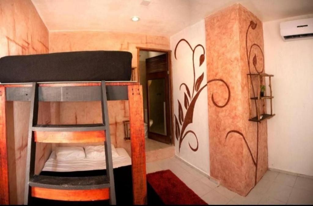 The All Inclusive Hostel - Food, Drinks And Transportation To The Beach And Cenotes Tulum Ngoại thất bức ảnh